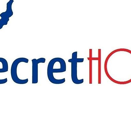 Secret Hostel Porto Luaran gambar